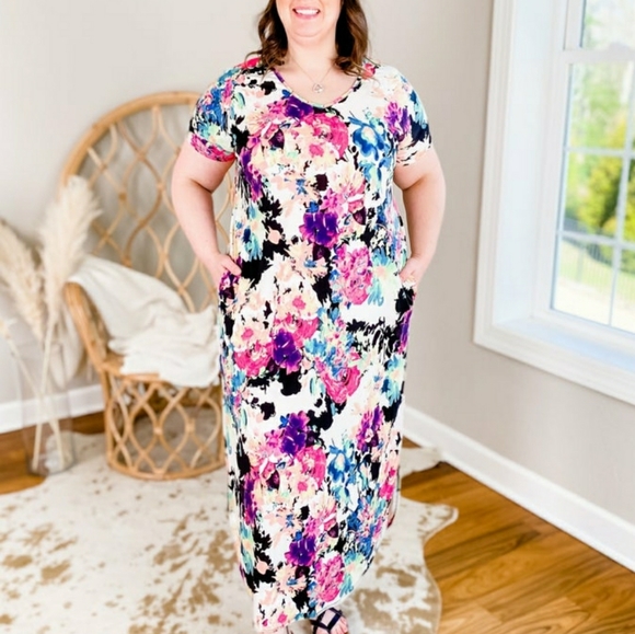 Short Sleeve Floral Maxi Dress with Side Pockets - Picture 5 of 7